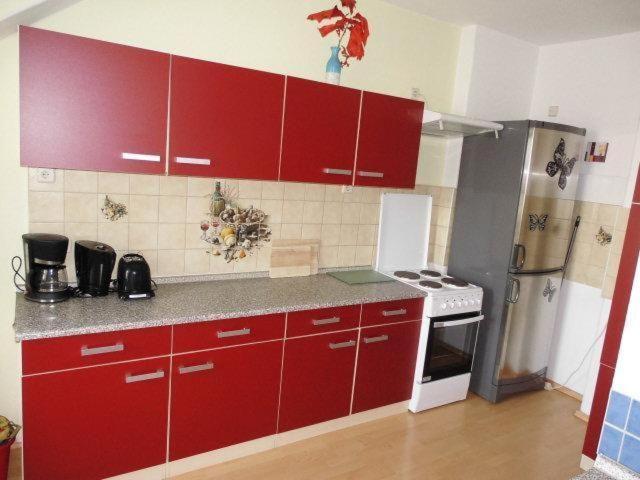 Sehr-Schoene-4-Raum-Maisonette-Fewo-Mit-110Qm-Balkon-Zentral-Preiswert-T7 Dresden Bagian luar foto