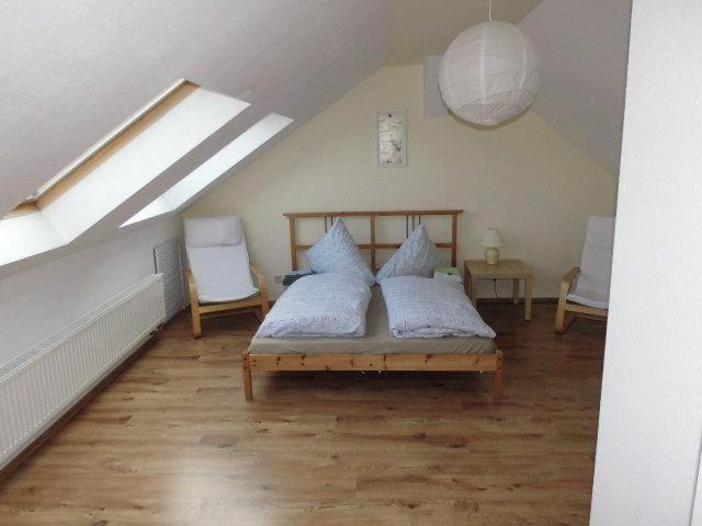 Sehr-Schoene-4-Raum-Maisonette-Fewo-Mit-110Qm-Balkon-Zentral-Preiswert-T7 Dresden Bagian luar foto