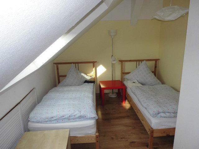 Sehr-Schoene-4-Raum-Maisonette-Fewo-Mit-110Qm-Balkon-Zentral-Preiswert-T7 Dresden Bagian luar foto